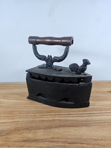 Vintage cast iron sad - vintage,