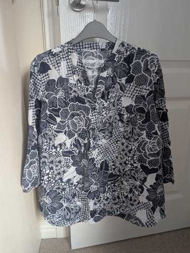 Ladies tops bundle size - 4,