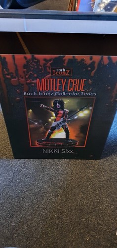 Nikki sixx motley - sixx, crue