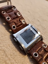 GUESS Digital BRUSHED SILVER