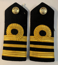 British Royal Navy Lieutenant Commander Shoulder Boards  (211)1