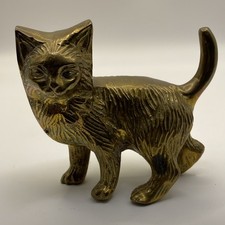 Brass cat figure 8.5cm tall