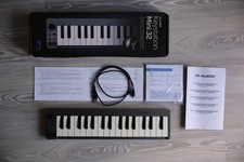 Keystation Mini 32 Ultra-Portable Keyboard Controller - Black