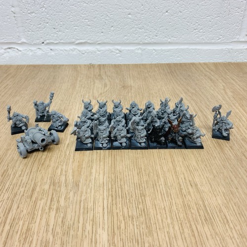 Warhammer fantasy dwarf - warhammer,