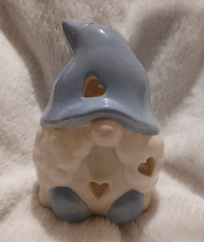 Ceramic gnome tea - ceramic,