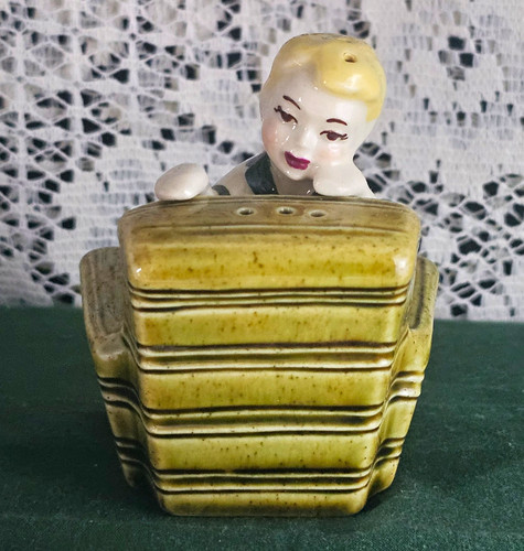 Vintage ceramic arts - arts, studio