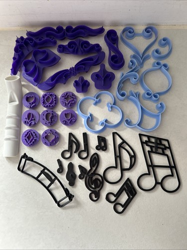 Cake decorating joblot - cake,