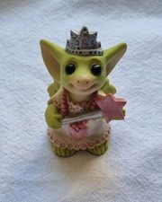 Pocket Dragons Playing