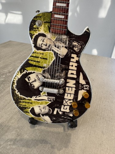 Green day miniature guitar - day,