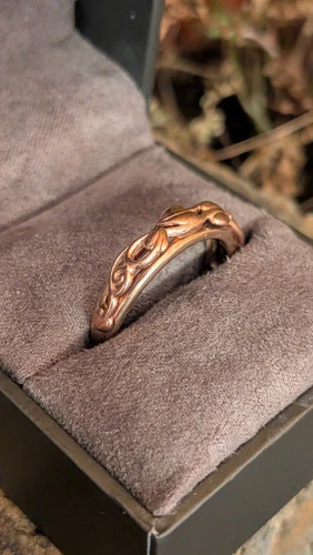 Welsh 9ct clogau yellow - &, rose