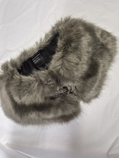 Vintage Style Rhinestones Clasp Brooch Fasten Grey Silver Faux Fur Stole Collar