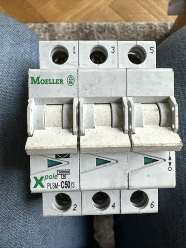 Moeller 50a curve - 50a, c