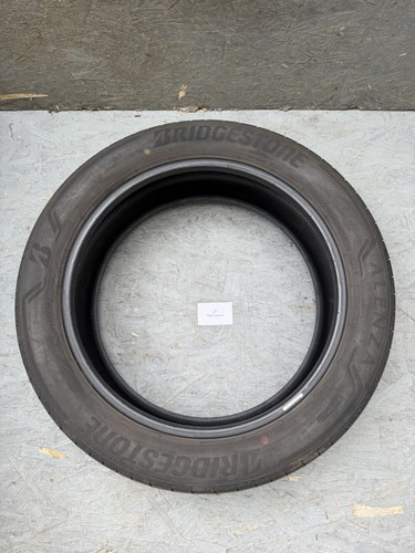 235 100w bridgestone - 235/50/20,