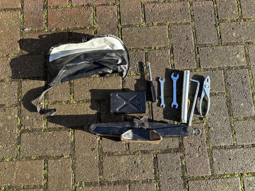 Toyota celica tool kit - toyota,