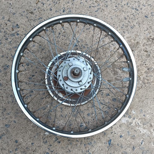 Triumph t140 t160 - front, wheel