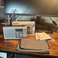 Sony ICF-SW35 World Band Radio