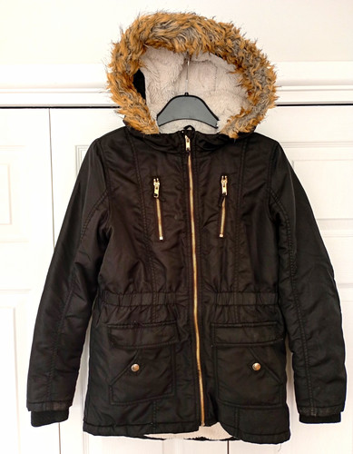 Nutmeg black hooded - nutmeg, mid-length