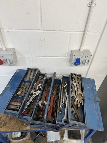 Tool box job lot spanner - job, of