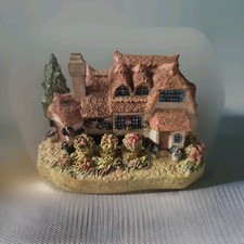 EPL The Old Cottage Collection Primrose Cottage F Ornament. Cuggly Wugglies