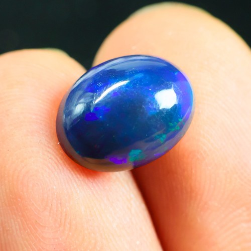 Black opal cabochon - 2.25, ct
