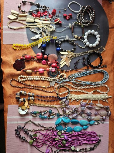 Huge 3kg vintage jewellery - huge,