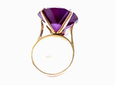 18ct Gold Cocktail Ring Large Purple stone Size L 1/2 Us 6 Heavy 8.8g