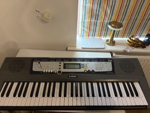 Yamaha portatone 200 key - portatone, ez-200