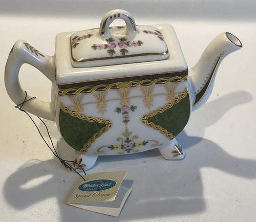 The miniature teapot - miniature,