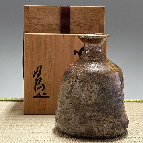 Japanese pottery tokkuri - tokkuri, bizen
