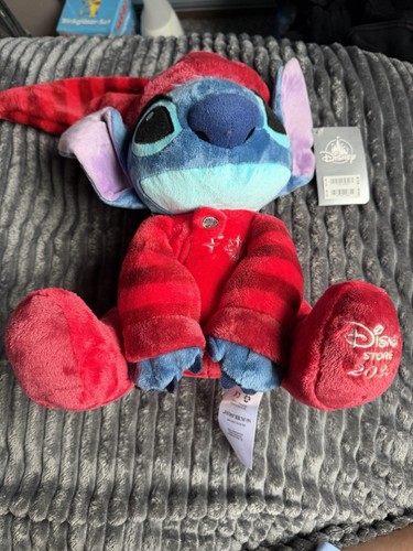Disney store christmas 2020 - disney,