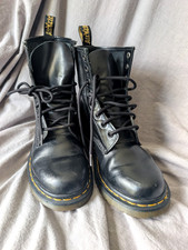 Dr. Martens 1460 Women's