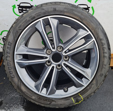 BMW F40 17" ALLOY WHEEL WITH TYRE 6856087 (TYRE NEEDS REPLACING) (SEE PHOTOS)