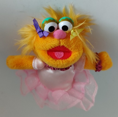 Rare zoe sesame street - - ,