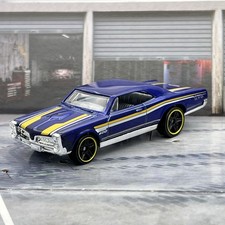 Hot Wheels '67 Pontiac GTO Metalflake Blue 2015 1:64 Diecast Car [21k]