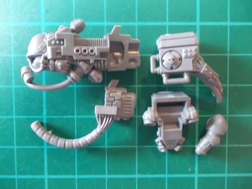 Warhammer 40k space marine - -,
