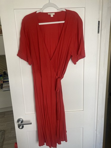 Deep orange red - deep, monsoon