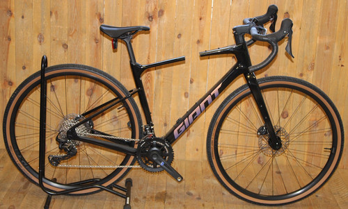 Giant revolt advanced 2025 m - advanced,