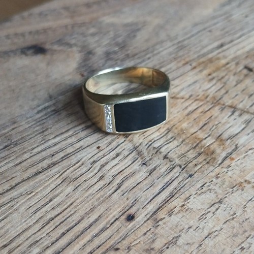 9ct yellow gold - 9ct, with