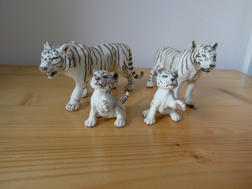 Retired schleich white tiger - schleich,