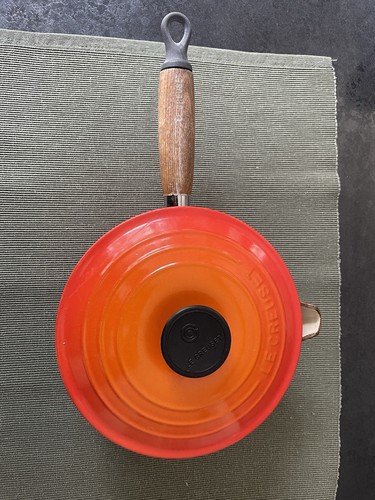 Creuset sauce pan - 7”,