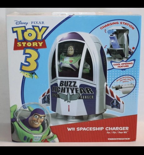 Buzz lightyear toy story - story, 3