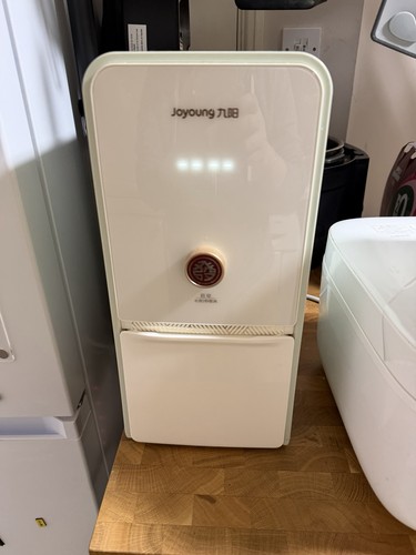 Electric blender auto - auto, clean