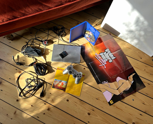 Sony playstation slim - 2,