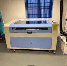 Laser Cutter Engraver 1290 100w 1200x900 Cutting Bed- Extractor & CW5200 Chiller