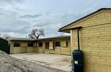 8 STABLE U SHAPE BLOCK/