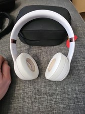 BEATS Solo 4 Wireless