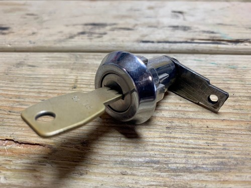 Vauxhall victor door lock - vauxhall, fe