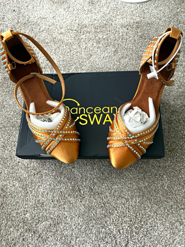 Dance and sway - dance,