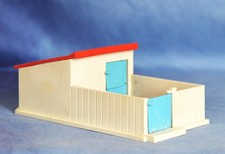 Britains Farmyard LTD Arc Pig Pen and Sty Set 1:32 scale