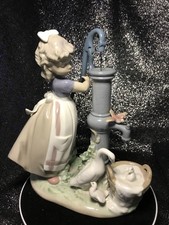 Lladro Porcelain Figurine #5285 SUMMER ON THE FARM Girl At The Water Pump